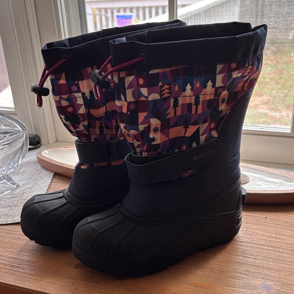 Columbia Geometric Multi-Color Winter Boots